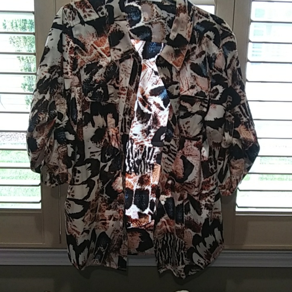 Calvin klein woman extra large blouse.